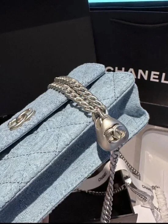 Pre-owned CHANEL Shoulder Bag Crossbody Bag Versatile Fashion Mini Bag - Picture 4 of 4